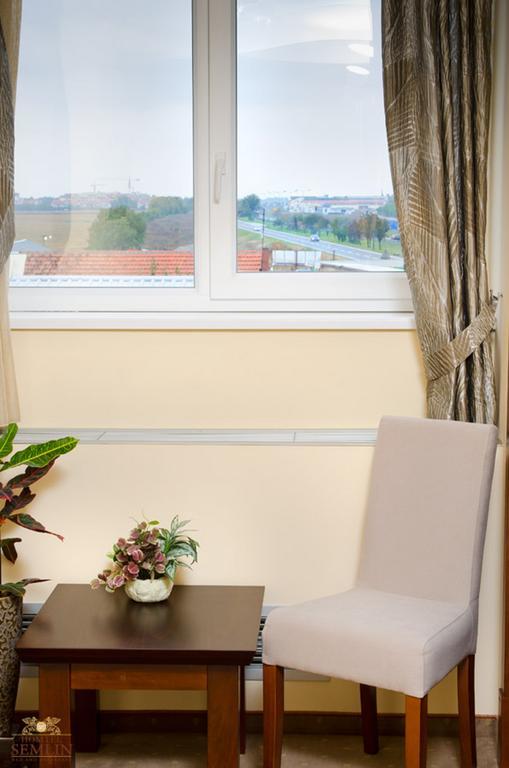 Garni Hotel Semlin B&B Belgrade Room photo
