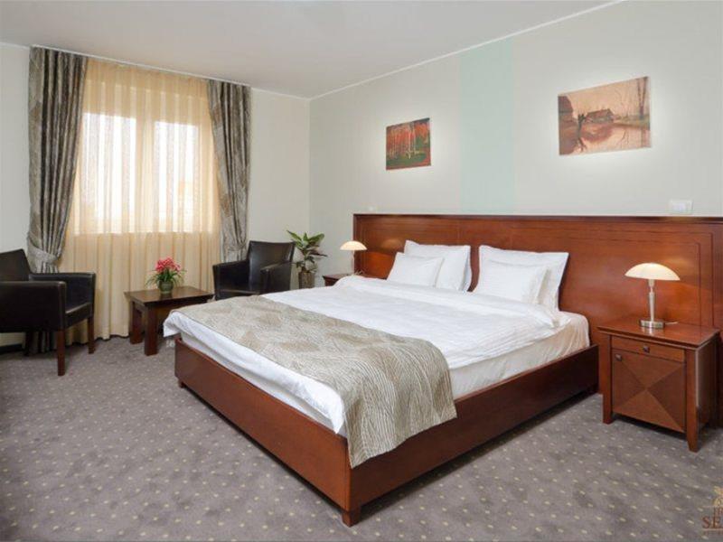 Garni Hotel Semlin B&B Belgrade Exterior photo